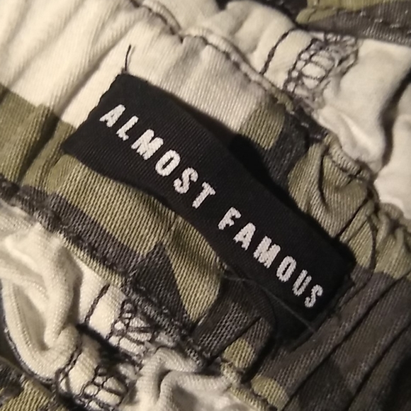 Camo pants - Picture 5 of 10